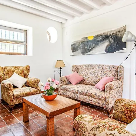 Lovely In With Kitchen Holiday home