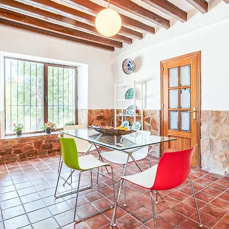 Holiday home Lovely In With Kitchen